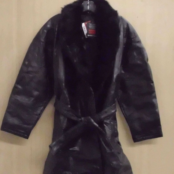 Leather coat - Picture 2 of 7
